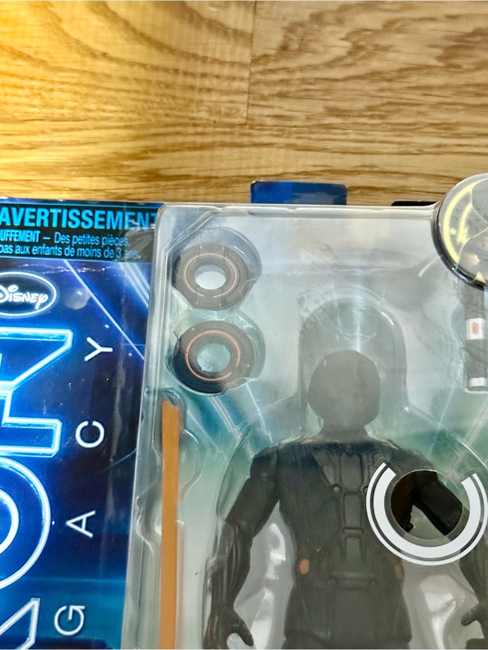 New Tron Legacy Deluxe Rinzler Figure - Picture 4 of 7